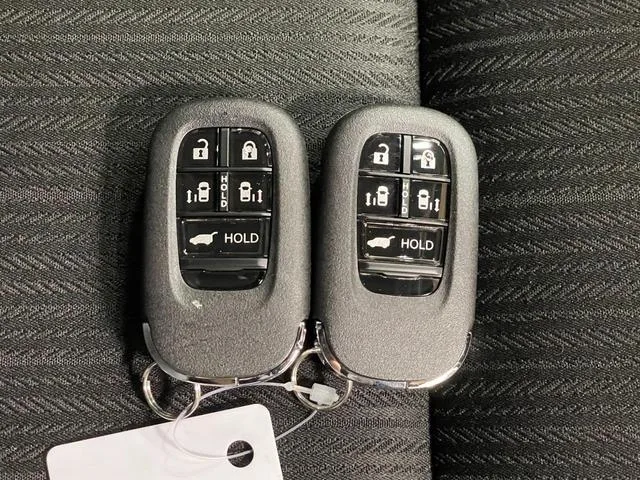 Honda STEPWAGON E:HEV SPADA 2026 — миниатюра 2