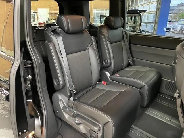 Honda STEPWAGON E:HEV SPADA 2026 — миниатюра 5
