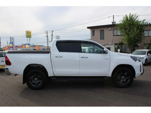 Toyota HILUX Z 2023 — миниатюра 2