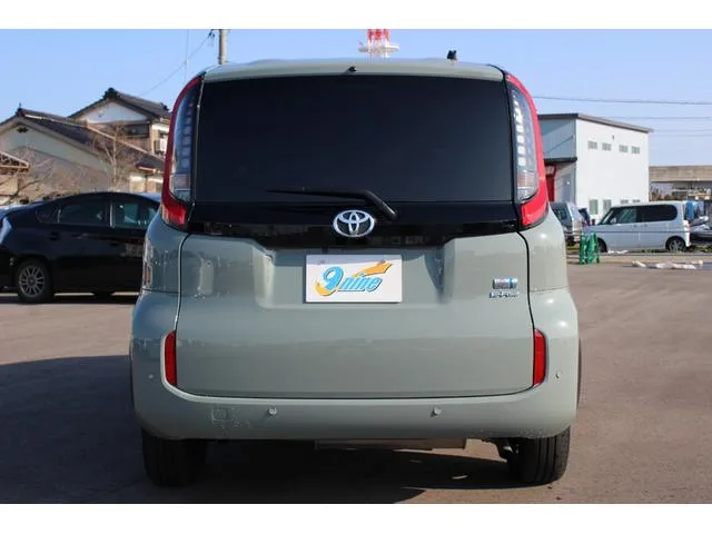Toyota SIENTA HYBRID Z 2023 — миниатюра 2