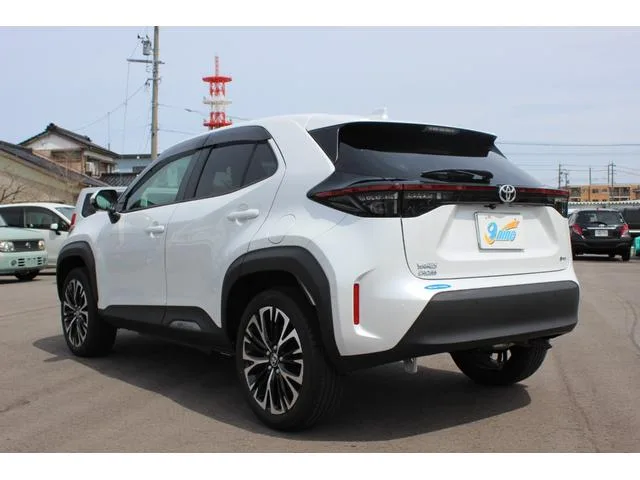 Toyota YARIS CROSS HYBRID Z 2025 — миниатюра 2
