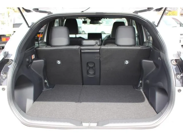 Toyota YARIS CROSS HYBRID Z 2025 — миниатюра 4