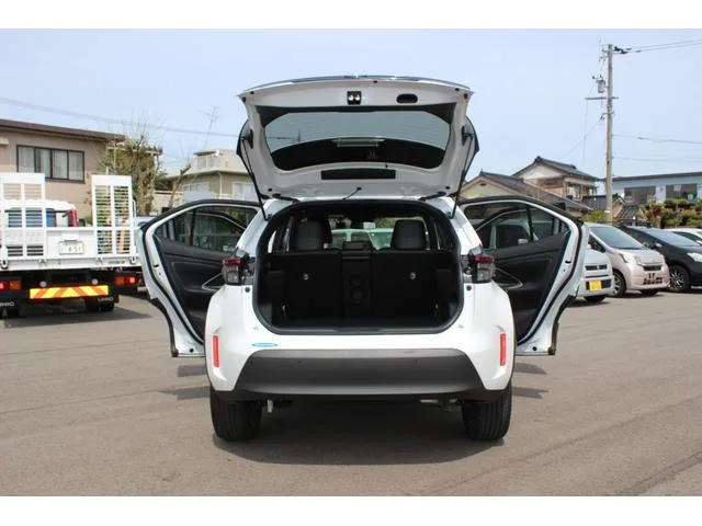 Toyota YARIS CROSS HYBRID Z 2025 — миниатюра 5