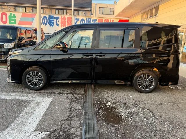 Toyota VOXY S-G 2023 — миниатюра 3