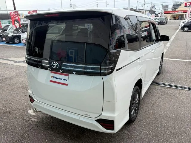 Toyota VOXY S-G 2022 — миниатюра 2