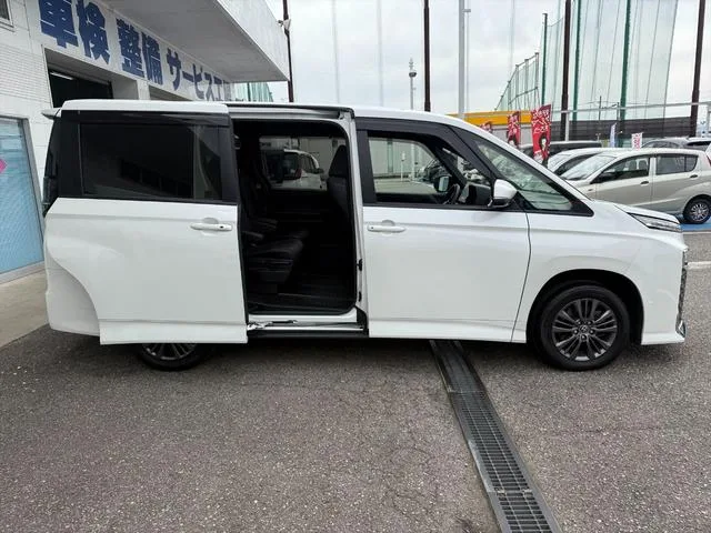 Toyota VOXY S-G 2022 — миниатюра 3