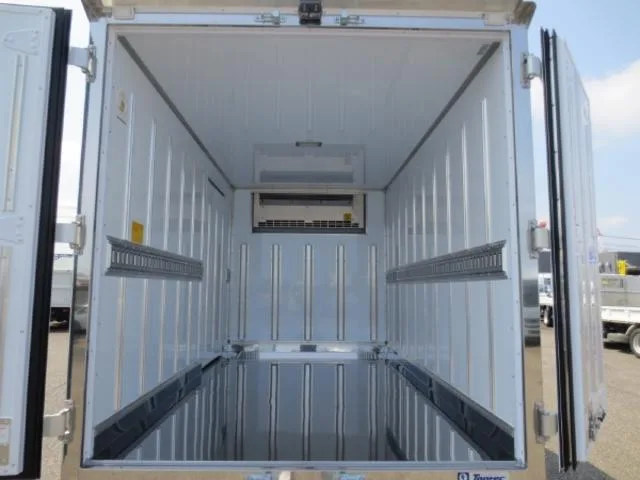 Mitsubishi Fuso CANTER 2024 — миниатюра 5