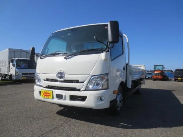 Hino DUTRO SUPER LONG ALL LOW FLOOR TURBO 2024 — фото 1, купить с доставкой в Москву