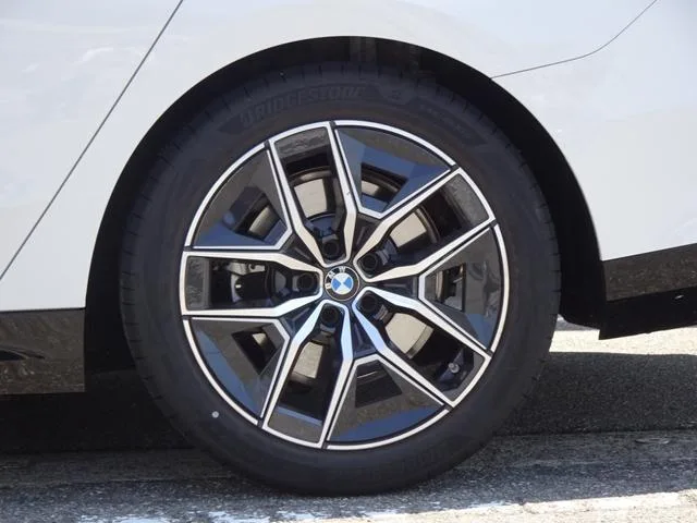 BMW 5 Series 523D X DRIVE M-SPORT 2024 — миниатюра 3