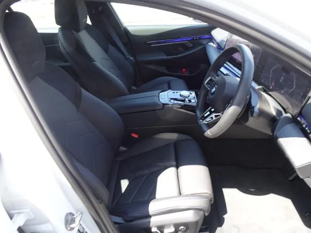 BMW 5 Series 523D X DRIVE M-SPORT 2024 — миниатюра 4