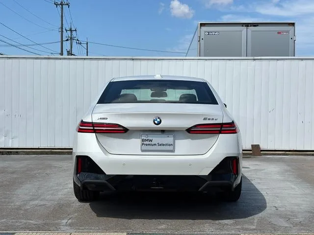 BMW 5 Series 523D X DRIVE M-SPORT 2024 — миниатюра 3