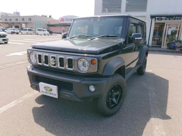 Suzuki JIMNY NOMADE FC 2025 — фото 1, купить с доставкой в Москву