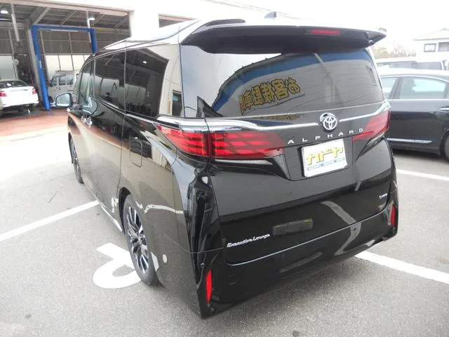 Toyota ALPHARD HYBRID EXECUTIVE LOUNGE 2024 — миниатюра 2