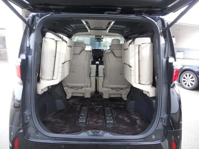 Toyota ALPHARD HYBRID EXECUTIVE LOUNGE 2024 — миниатюра 3
