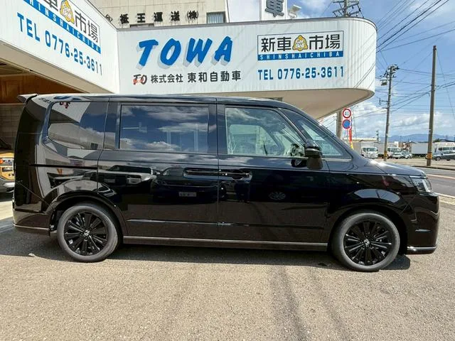 Honda STEPWAGON E:HEV SPADA PREMIUM LINE BLACK EDITION 2025 — миниатюра 4
