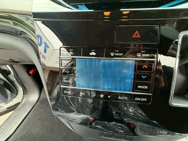 Nissan ELGRAND 250HIGHWAY STAR S 2025 — миниатюра 2