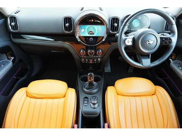 MINI MINI COOPER D CROSSOVER ALL4 ESSENTIAL TRIM 2022 — миниатюра 2