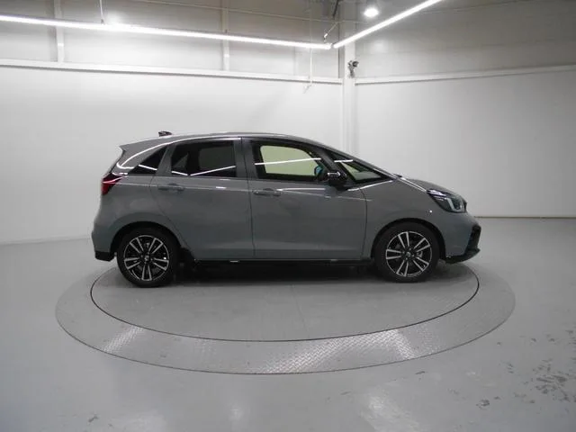 Honda FIT E:HEV RS 2023 — миниатюра 3