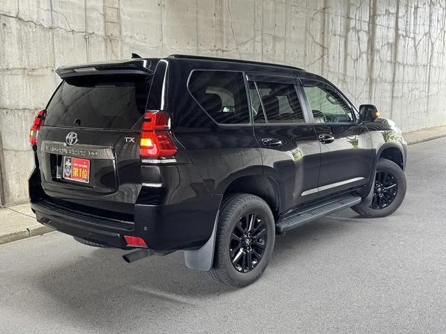 Toyota LAND CRUISER PRADO TX L PACKAGE 70TH ANNIVERSARY LIMITED 2022 — миниатюра 5