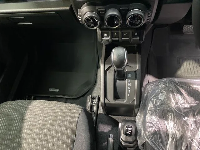 Suzuki Jimny XC 2025 — миниатюра 3
