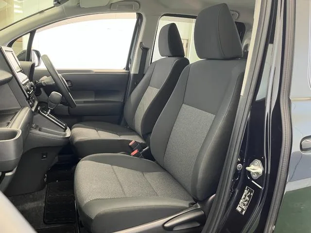 Toyota SIENTA HYBRID X 2023 — миниатюра 3