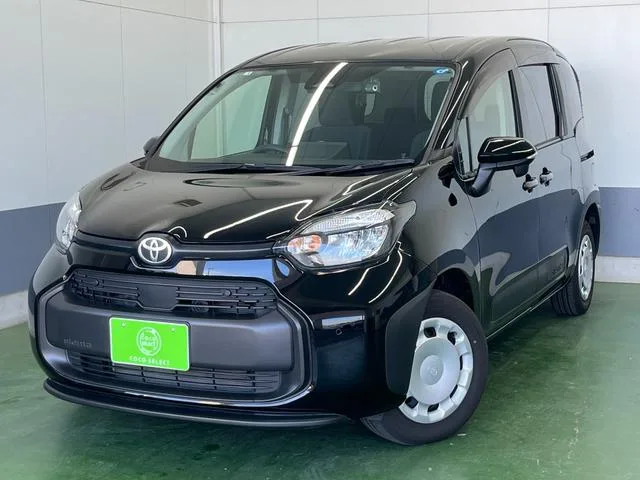 Toyota SIENTA HYBRID X 2023 — фото 1, купить с доставкой в Москву