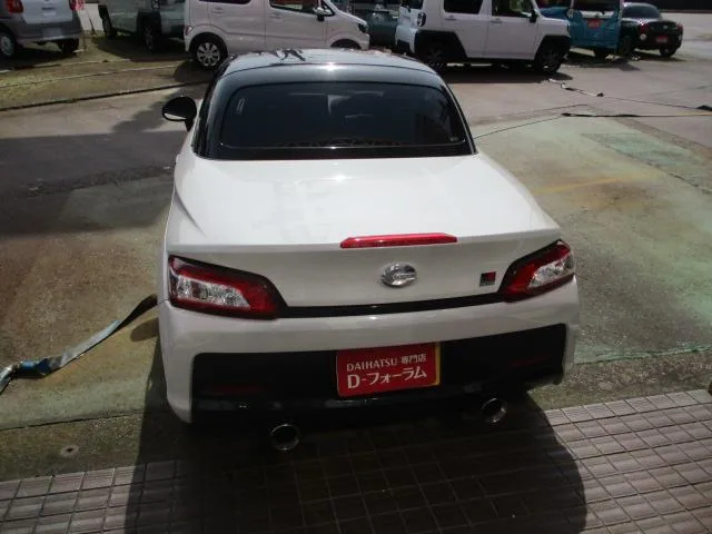 Toyota Copen GR SPORT 2022 — миниатюра 2