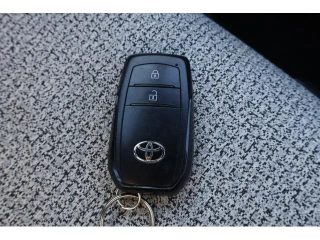 Toyota YARIS Z 2023 — миниатюра 3