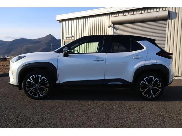 Toyota YARIS CROSS HYBRID Z 2025 — миниатюра 5