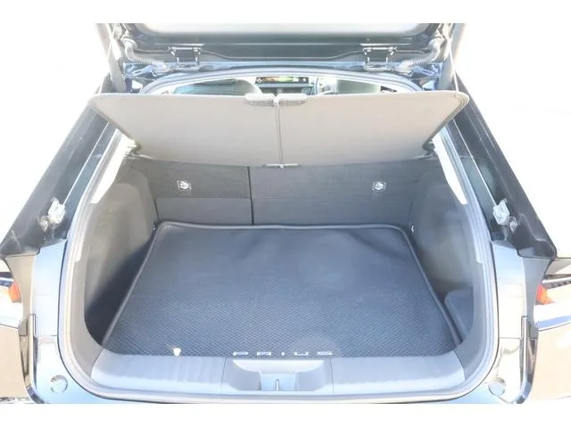 Toyota Prius Z 2024 — миниатюра 5