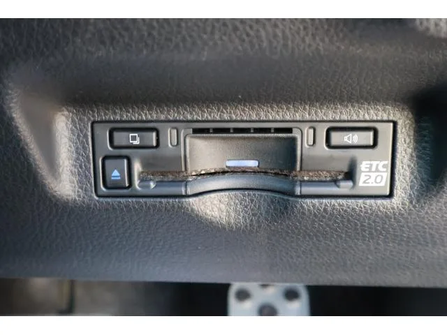 Toyota SIENTA HYBRID Z 2023 — миниатюра 4