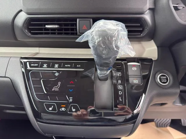 Mitsubishi DELICA MINI G PREMIUM LIMITED EDITION 2025 — миниатюра 3