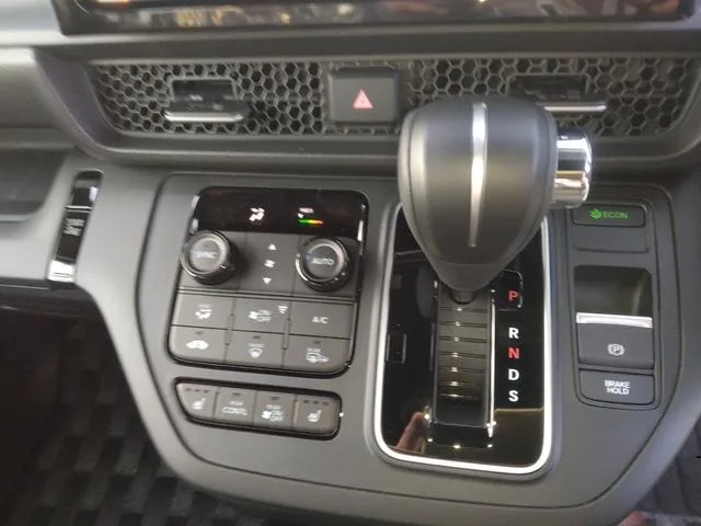 Honda STEPWAGON SPADA 2025 — миниатюра 5