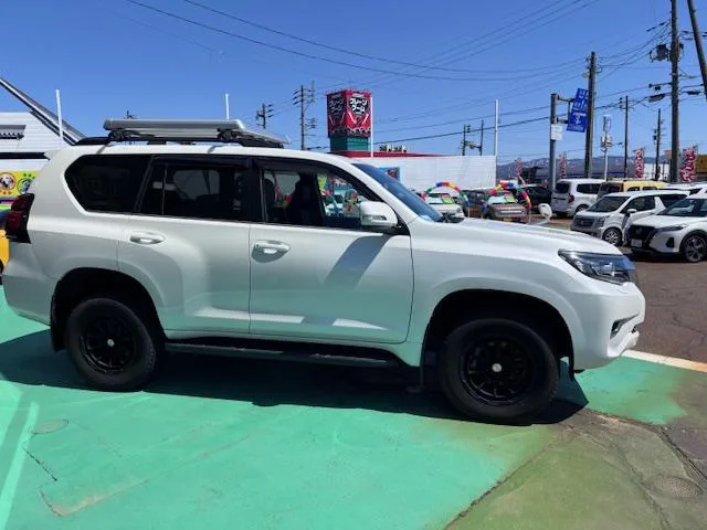 Toyota Land Cruiser Prado TX L PACKAGE 2022 — миниатюра 2