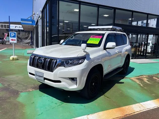Toyota Land Cruiser Prado TX L PACKAGE 2022 — фото 1, купить с доставкой в Москву