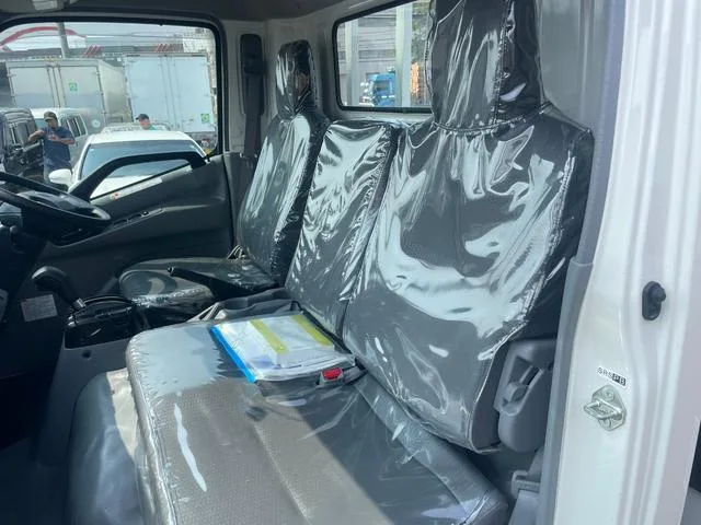 Hino DUTRO 2025 — миниатюра 2