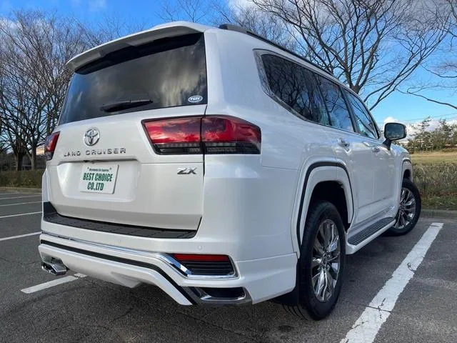 Toyota LAND CRUISER ZX 2024 — миниатюра 4