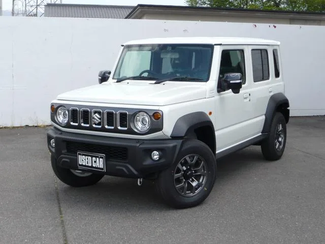 Suzuki JIMNY NOMADE FC 2026 — фото 1, купить с доставкой в Москву