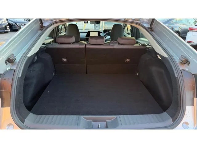 Toyota Prius X 2023 — миниатюра 5