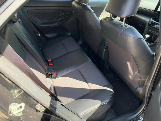Toyota YARIS CROSS HYBRID Z 2024 — миниатюра 4