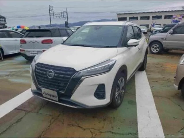 Nissan Kicks X FOUR 2023 — миниатюра 3