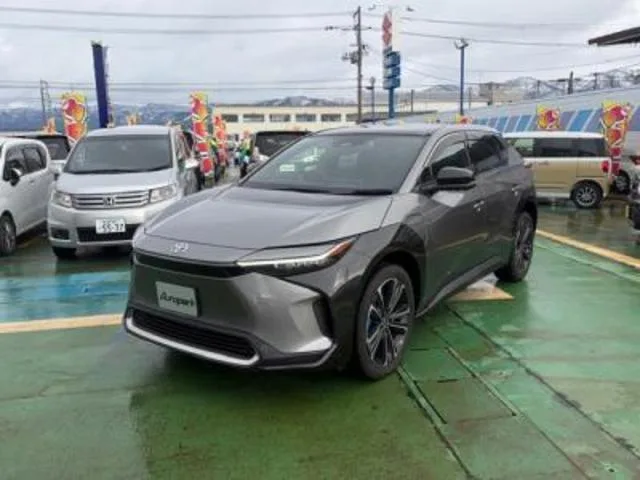 Toyota Bz4X Z 2024 — миниатюра 3