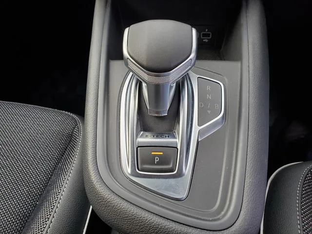 Renault CAPTUR E-TECH HYBRID 2024 — миниатюра 4