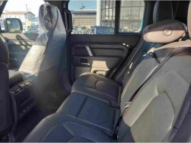 Land Rover Defender COUNTY EXTERIOR PACK CURATED FOR JAPAN 2024 — миниатюра 2