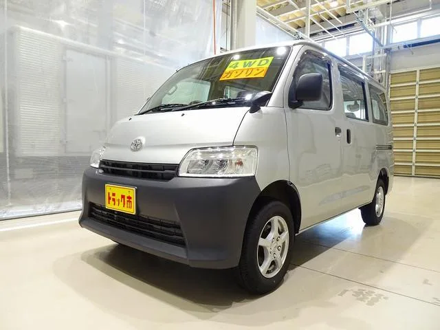 Toyota TOWNACE VAN DX 2022 — фото 1, купить с доставкой в Москву
