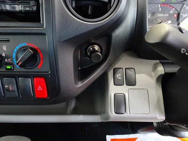 Hino DUTRO HIGH FLOOR 2025 — миниатюра 4