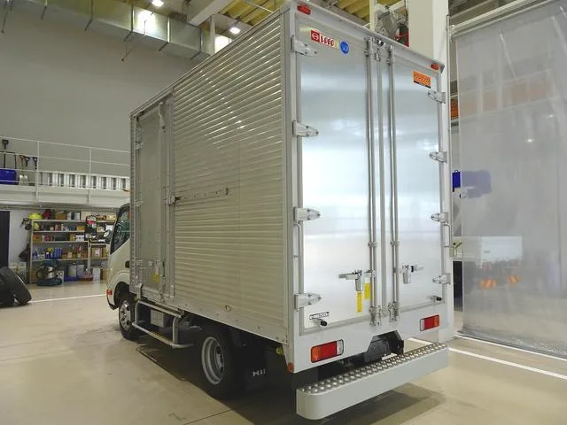 Hino DUTRO 2024 — миниатюра 2