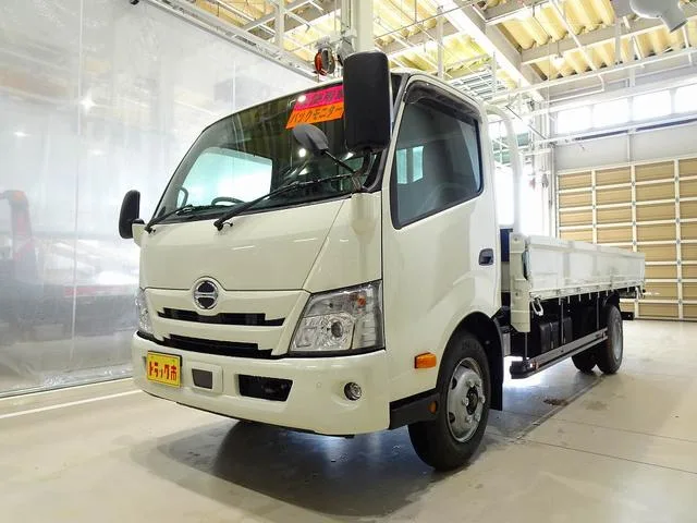 Hino DUTRO HIGH FLOOR 2024 — фото 1, купить с доставкой в Москву