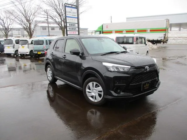 Toyota RAIZE X 2022 — фото 1, купить с доставкой в Москву