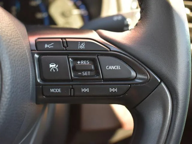 Toyota YARIS CROSS HYBRID Z 2022 — миниатюра 4